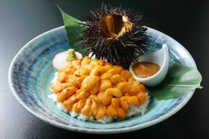 （公式サイト限定価格）【南三陸キラキラうに丼ＤＸプラン】鮑の踊り焼も付いて驚愕の夏の王者『うに』