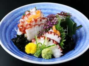【志津川産たこ刺し+鮑の踊り焼プラン】タコの常識を覆す!?味あふれるプリプリの絶品の蛸をご賞味あれ♪