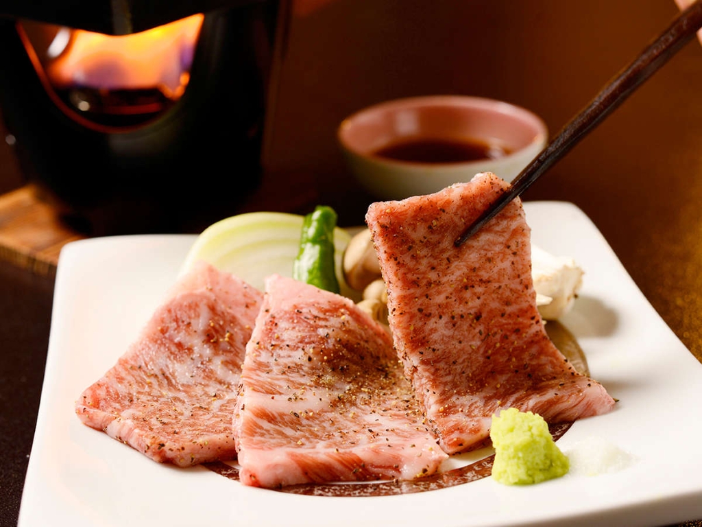 【最高級A５ランク！☆極上☆仙台牛と鮑（あわび）の陶板焼プラン】