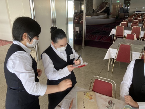 館内での新入社員研修始まる！