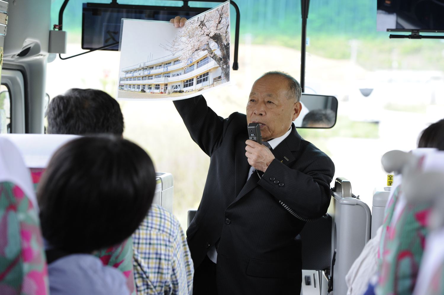 語り部バスガイド